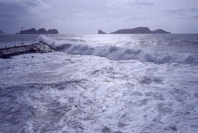 颱風是上升氣流嗎？